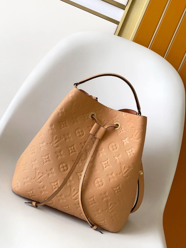Refined LX Bucket Bags 18779