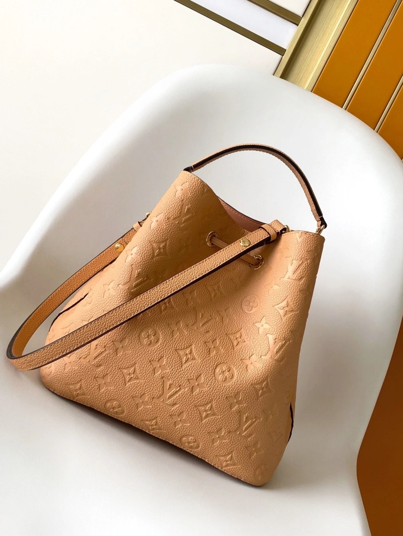 Refined LX Bucket Bags 18779
