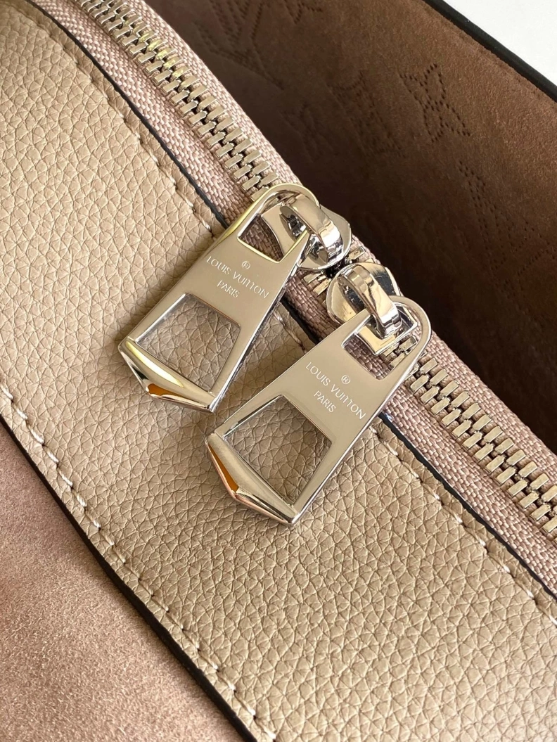 Lightweight LX Top Handle Bags 18430