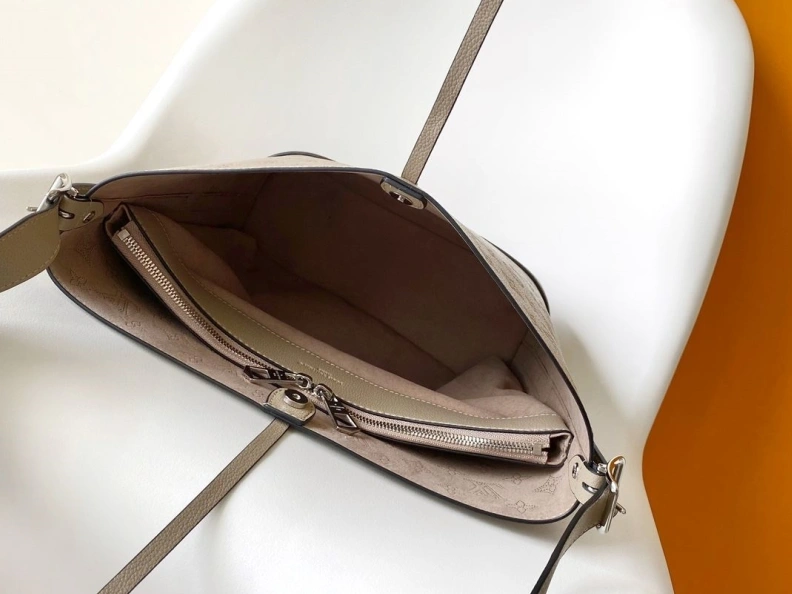 Lightweight LX Top Handle Bags 18430