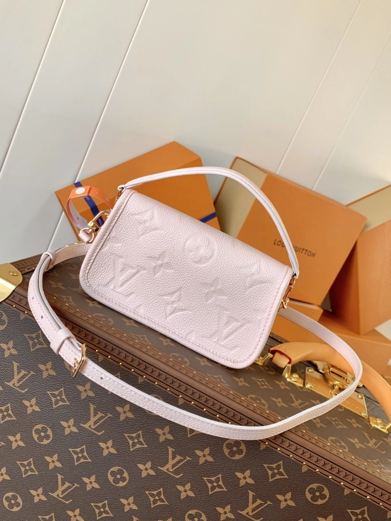 Breathable LX Satchel Bags 18610