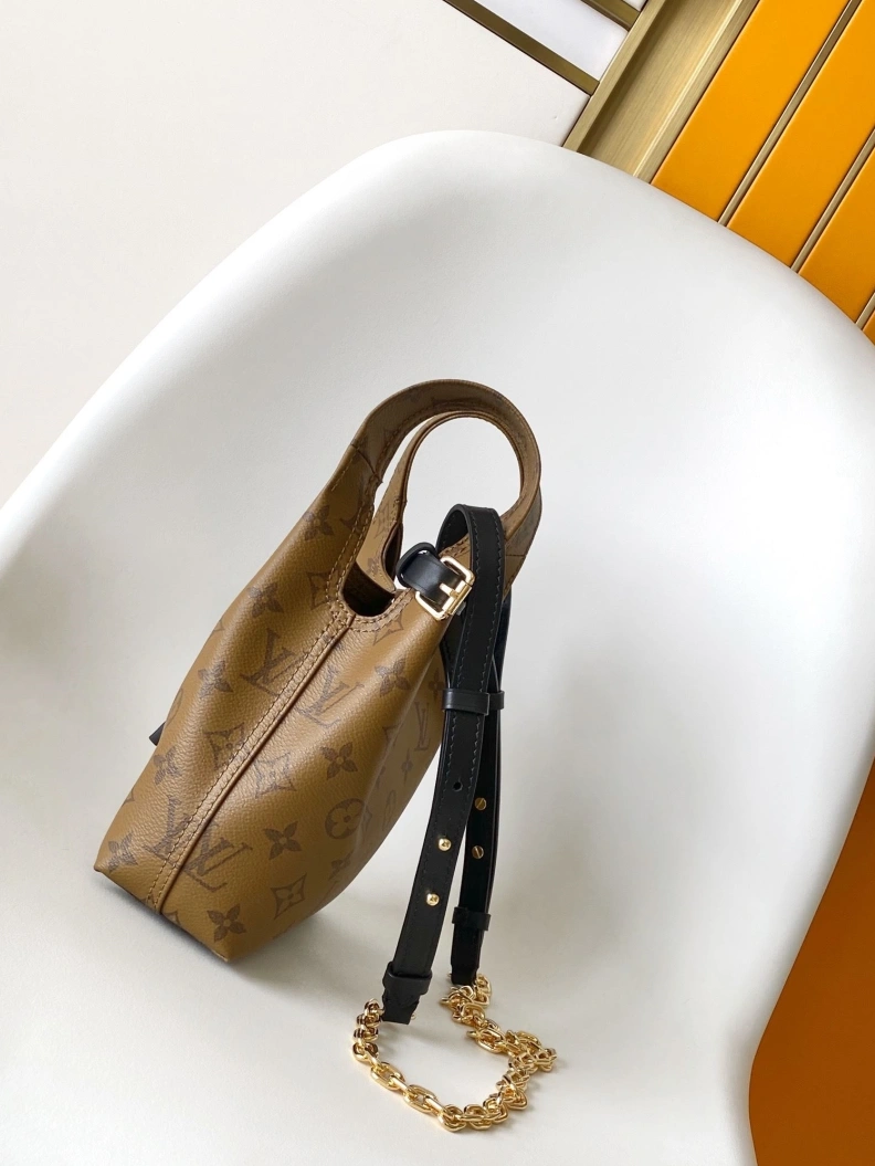 Comfortable LX Top Handle Bags 18418