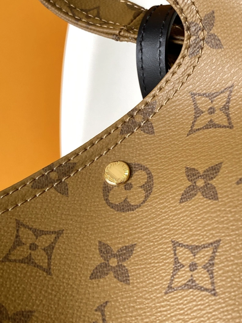 Comfortable LX Top Handle Bags 18418