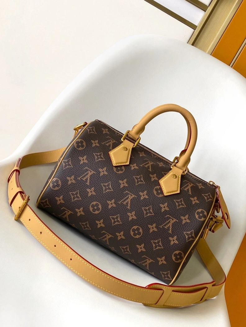 Versatile LX Speedy Bags 18489