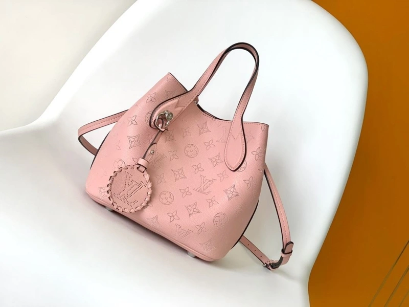 Affordable LX Shopping Bags 16244
