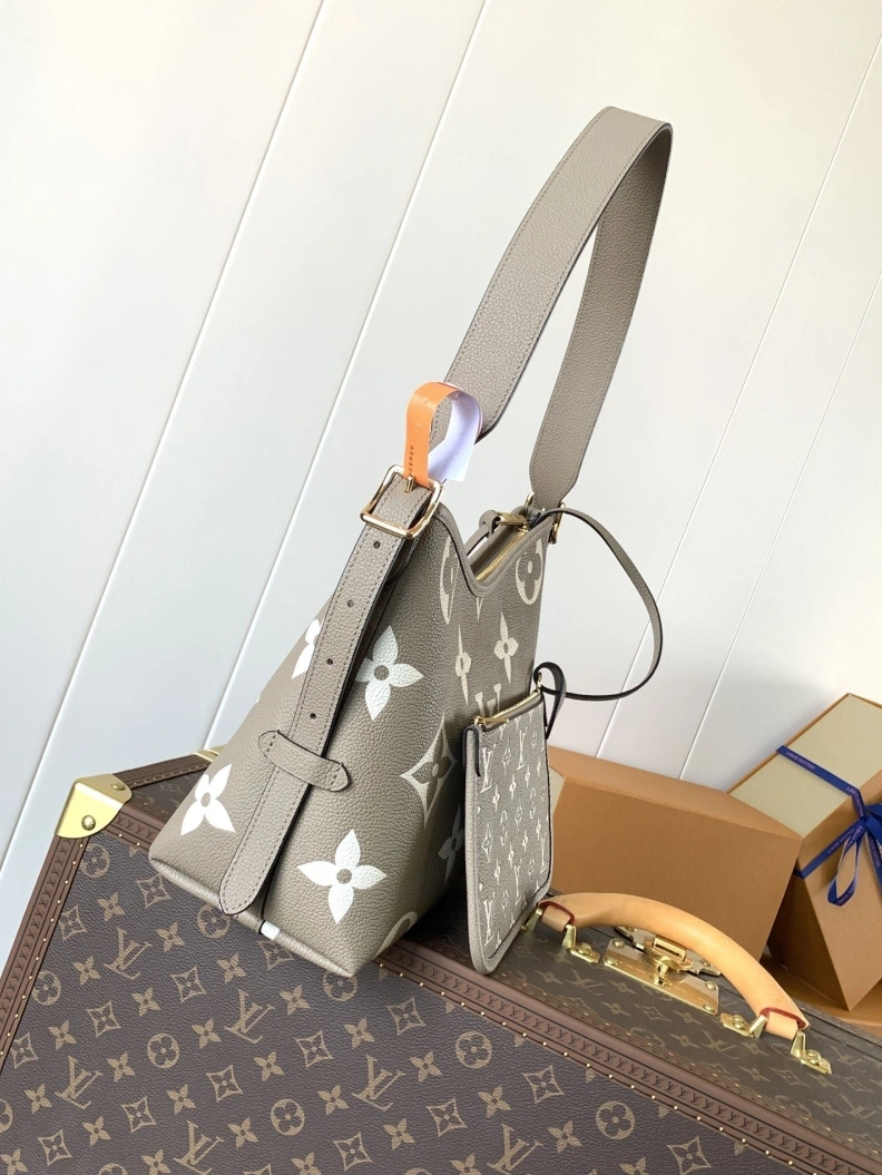 Fashionable LX Top Handle Bags 12656