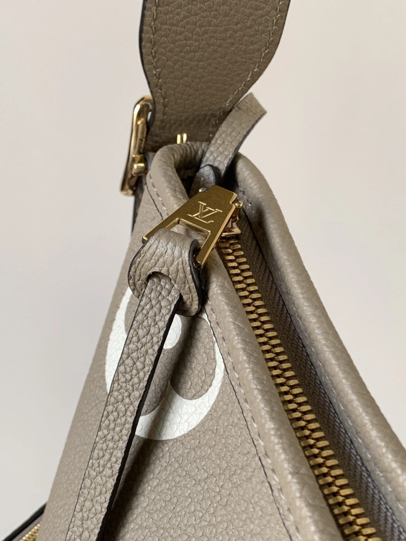 Fashionable LX Top Handle Bags 12656