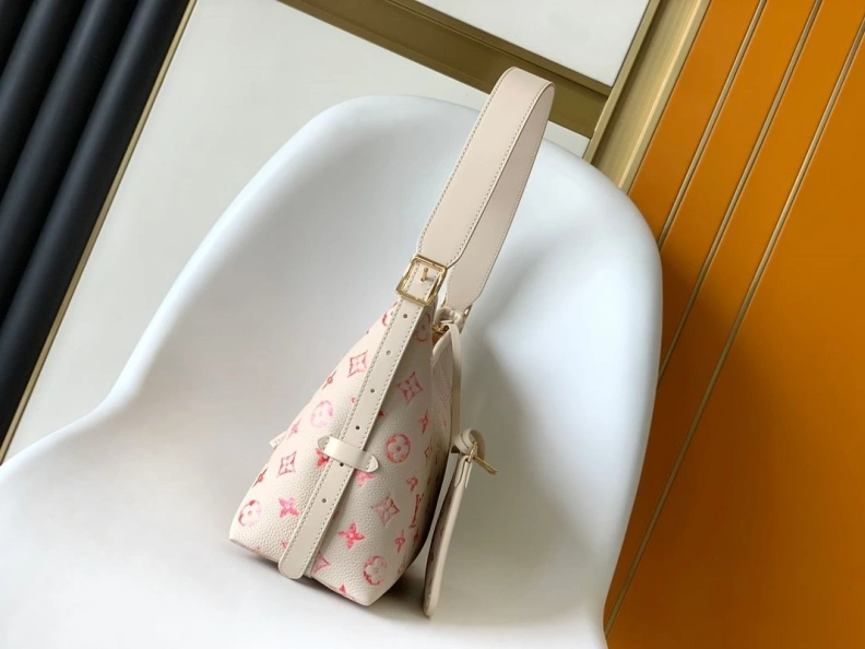 Modern LX Top Handle Bags 12638