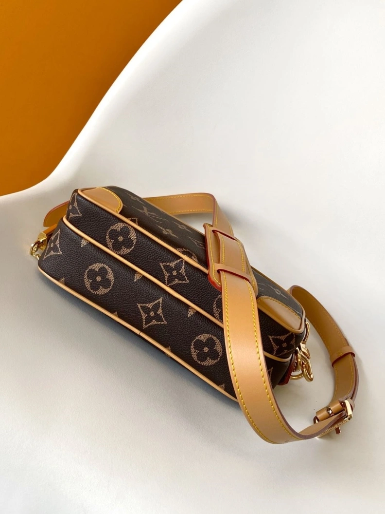 Efficient LX Satchel Bags 13044