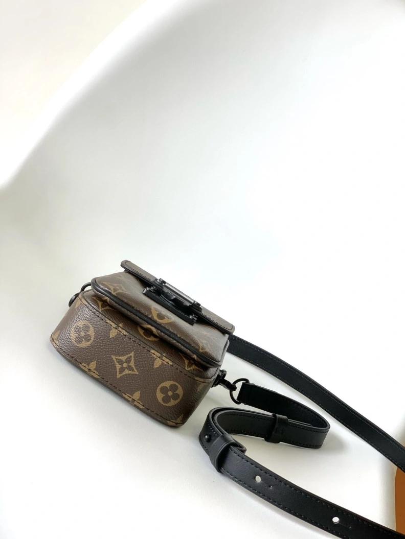 Efficient LX Satchel Bags 13030