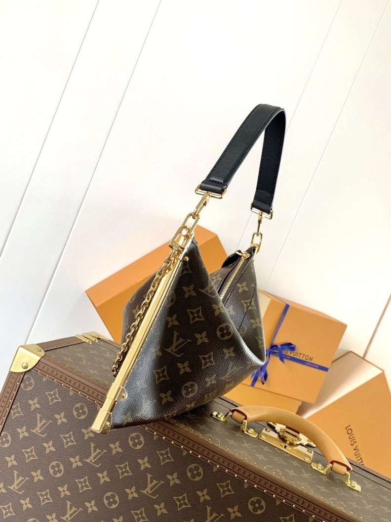 Affordable LX Top Handle Bags 12647