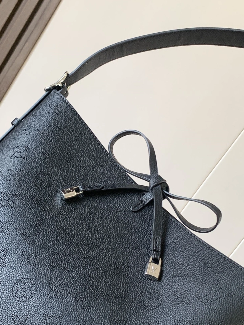 Vibrant LX Bucket Bags 13217