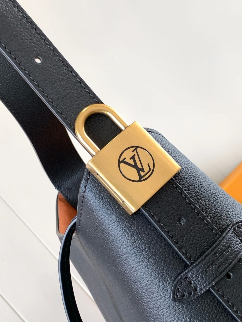 Bright LX Bucket Bags 13209