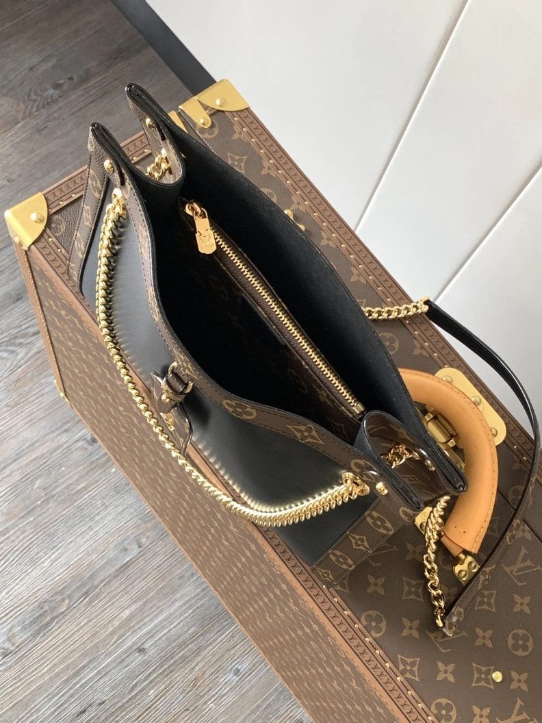 Trendsetting LX Satchel Bags 12960