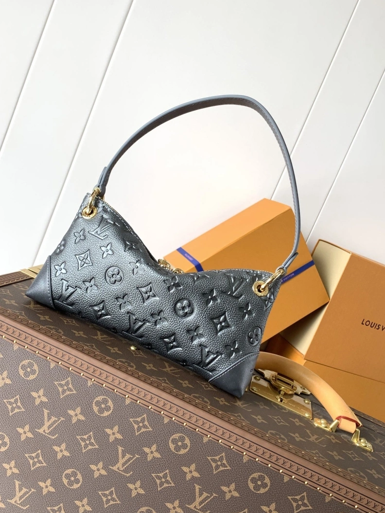 Versatile LX Top Handle Bags 12658