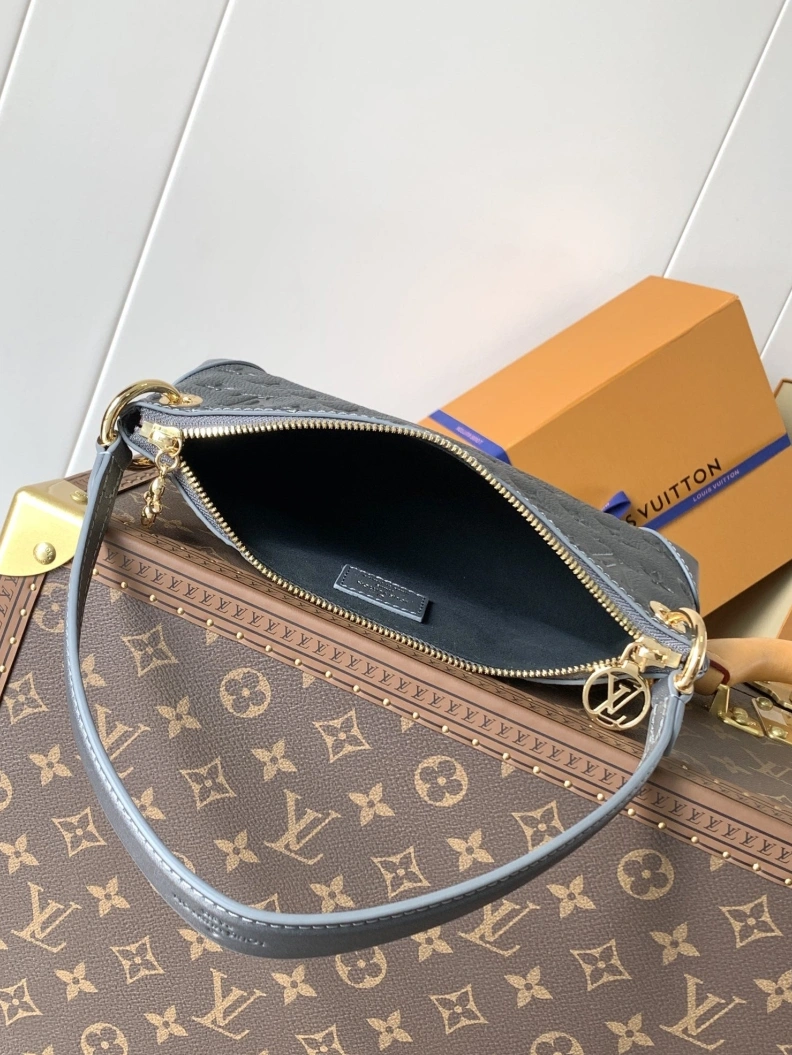 Versatile LX Top Handle Bags 12658