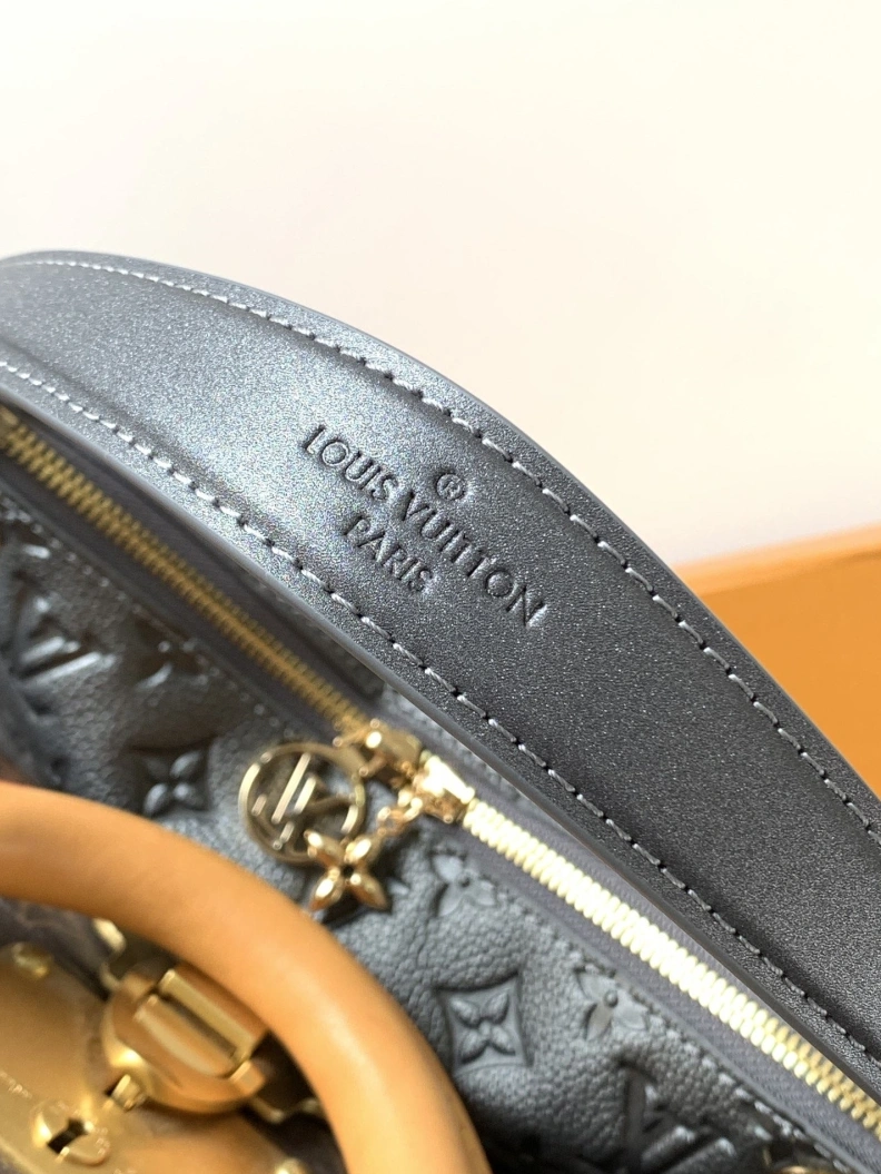 Versatile LX Top Handle Bags 12658