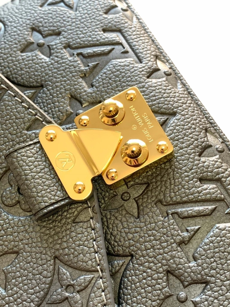 Efficient LX Top Handle Bags 12592