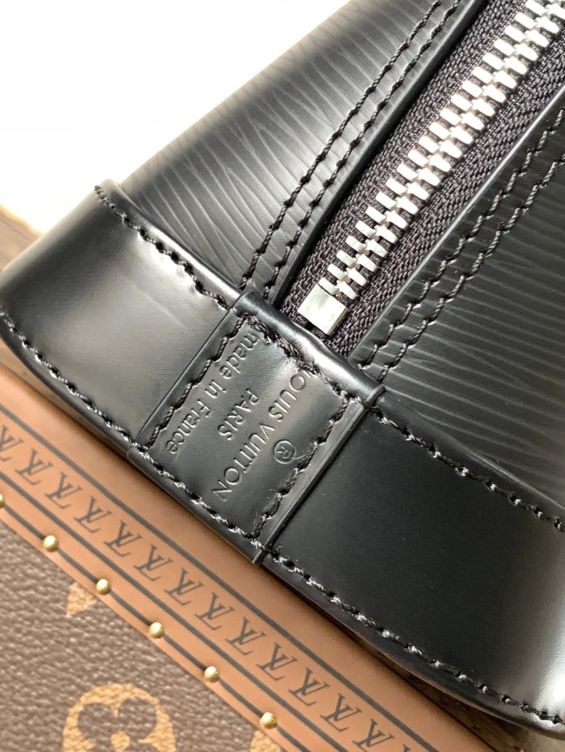 LX Top Handle Bags Timeless 12646