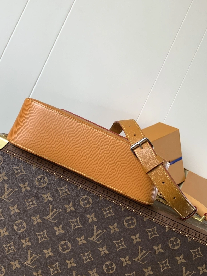 WellDesigned LX Top Handle Bags 12606