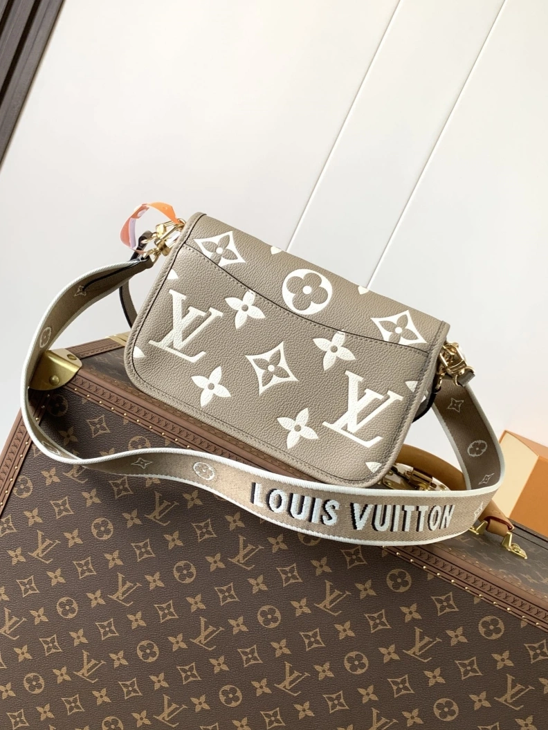 Efficient LX Satchel Bags 12947