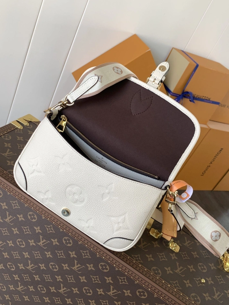 GoAnywhere LX Satchel Bags 12944