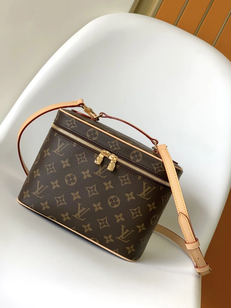 LX Cosmetic Bags DailyWear 13128