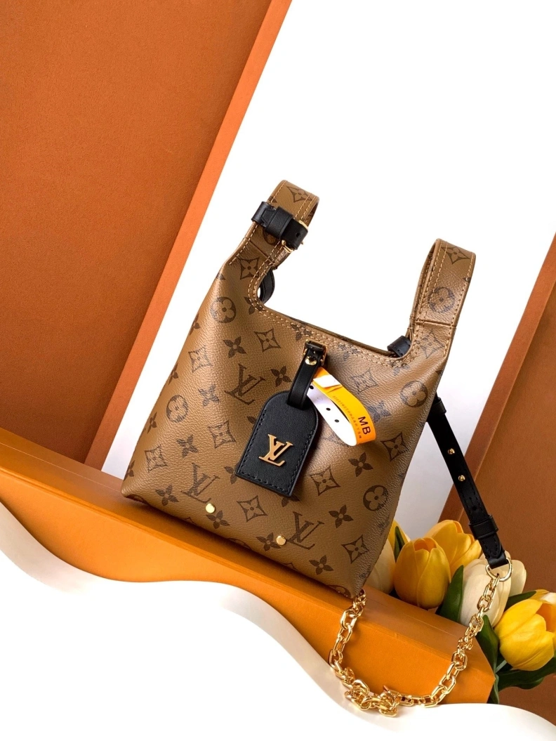 Affordable LX Top Handle Bags 12579