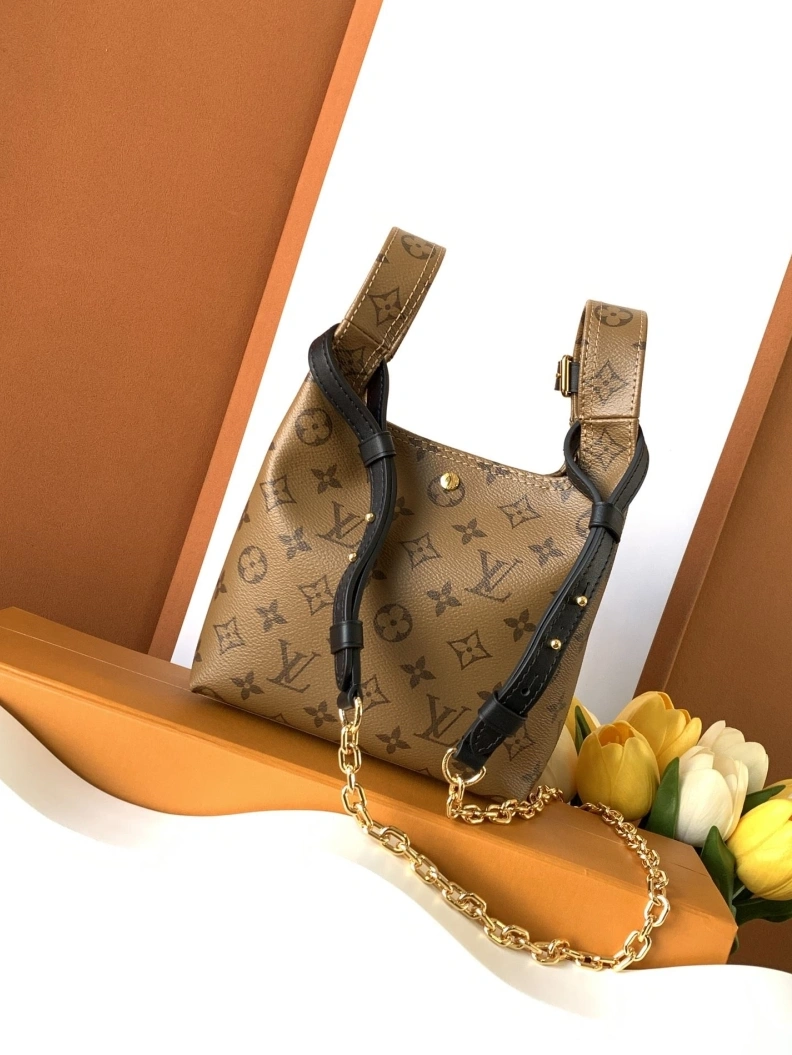 Affordable LX Top Handle Bags 12579
