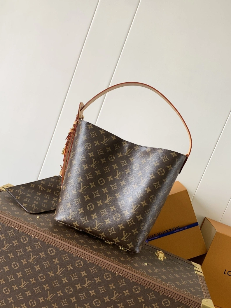 Functional LX Bucket Bags 13184