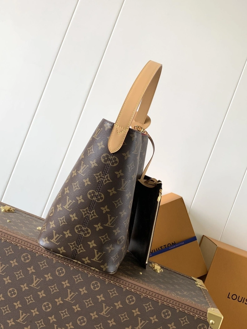 Functional LX Bucket Bags 13184