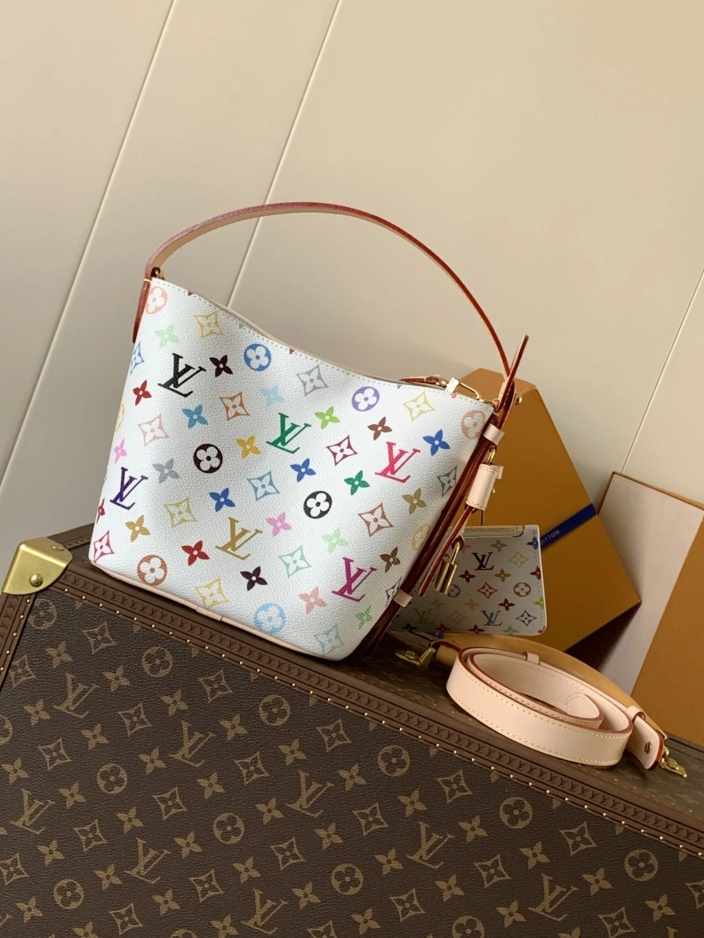 Versatile LX Bucket Bags 13181