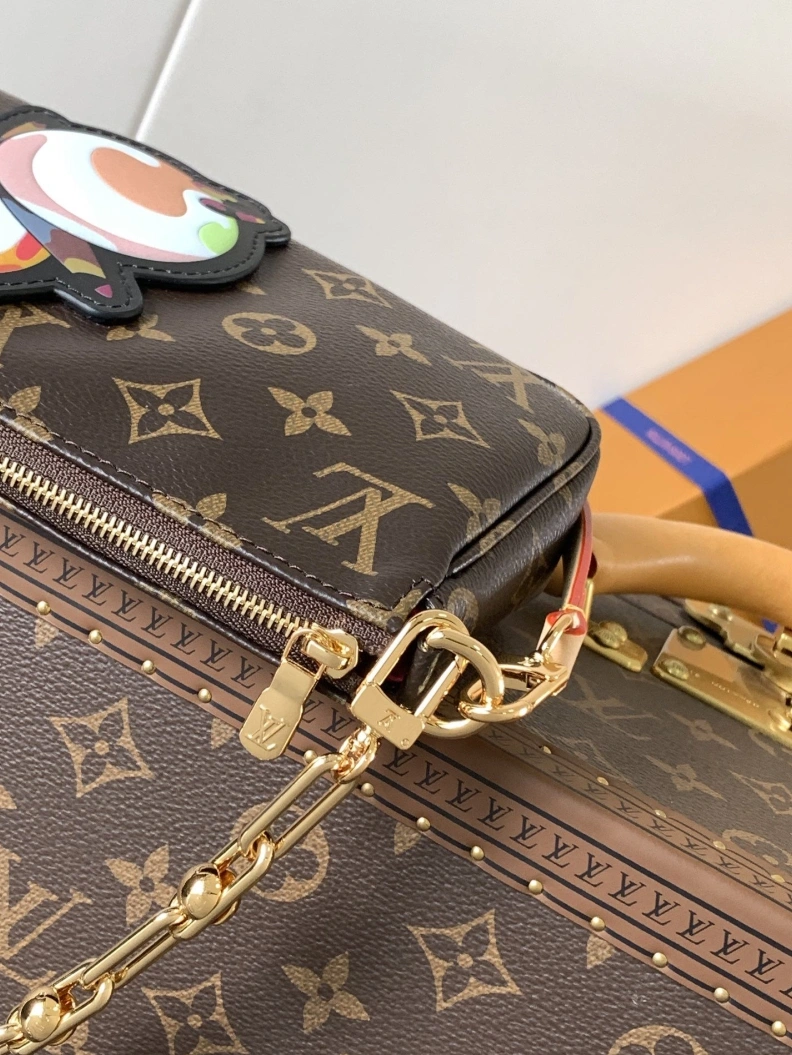 Versatile LX Top Handle Bags 12566