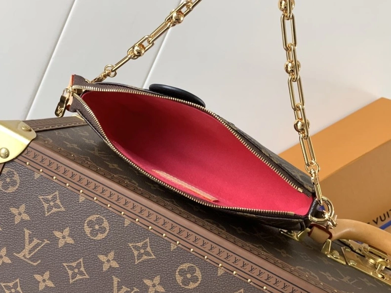Versatile LX Top Handle Bags 12566