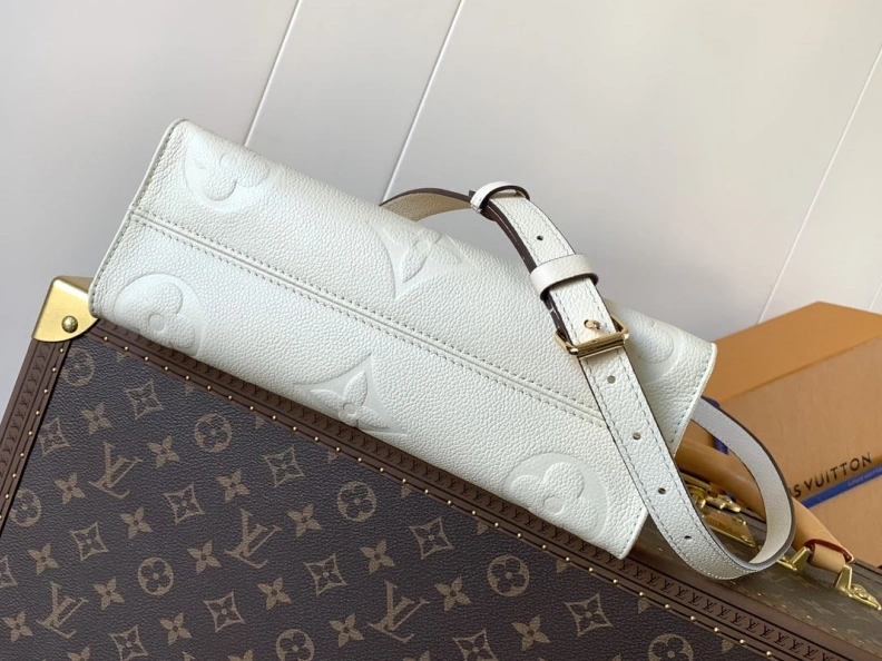 LX Top Handle Bags Cozy 12555