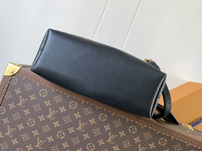 Classic LX Top Handle Bags 12551