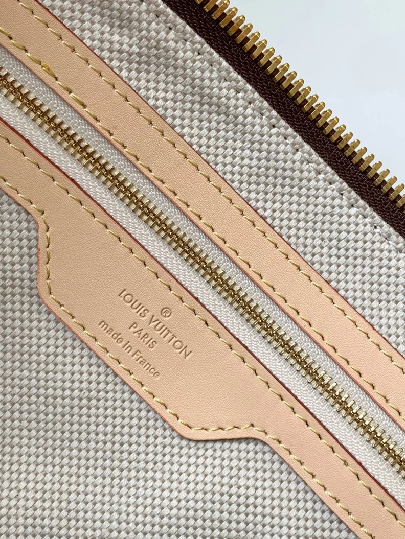 Minimalist LX Travel Bags 12493