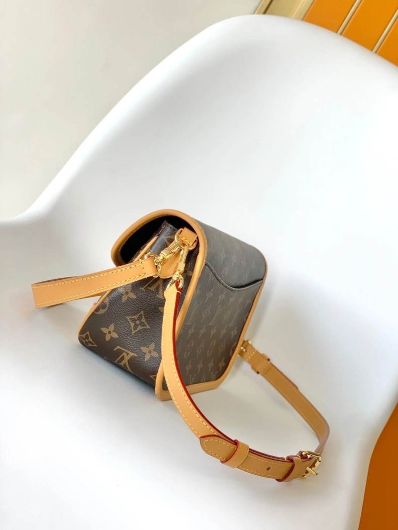 Soft LX Satchel Bags 12912