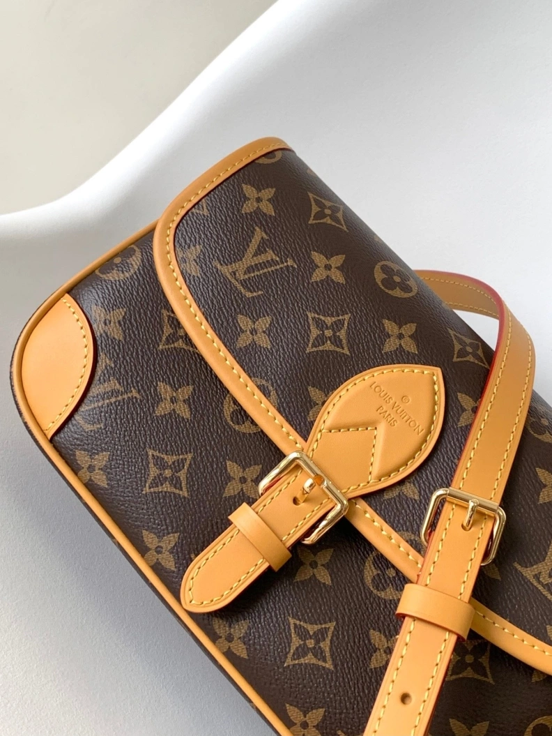 Soft LX Satchel Bags 12912