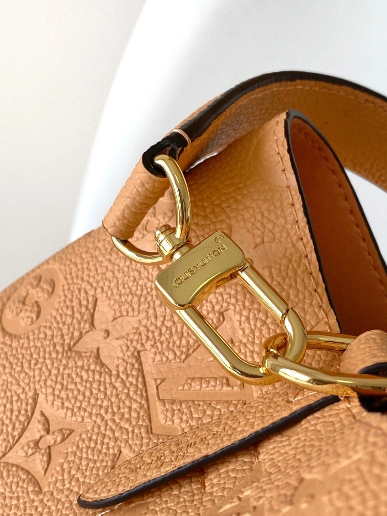 Classic LX Bucket Bags 13197