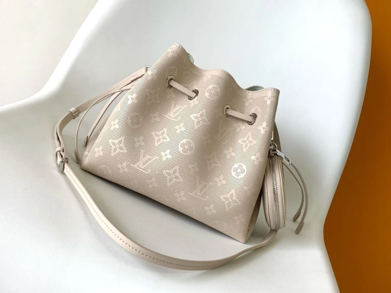 Lightweight LX Bucket Bags 21723