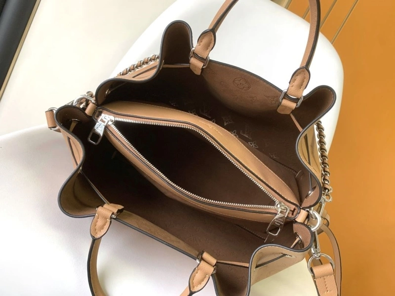 Compact LX Bucket Bags 21726