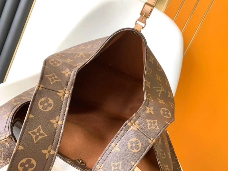 Comfortable LX Top Handle Bags 21440