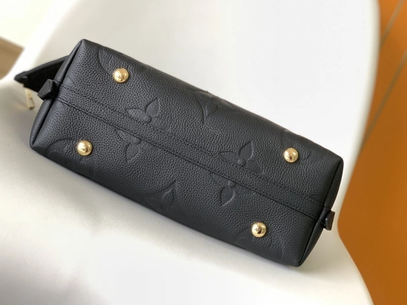 Classic LX Top Handle Bags 21450