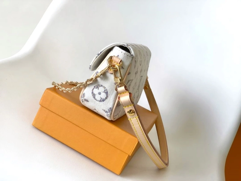 Unique LX Satchel bags 21570