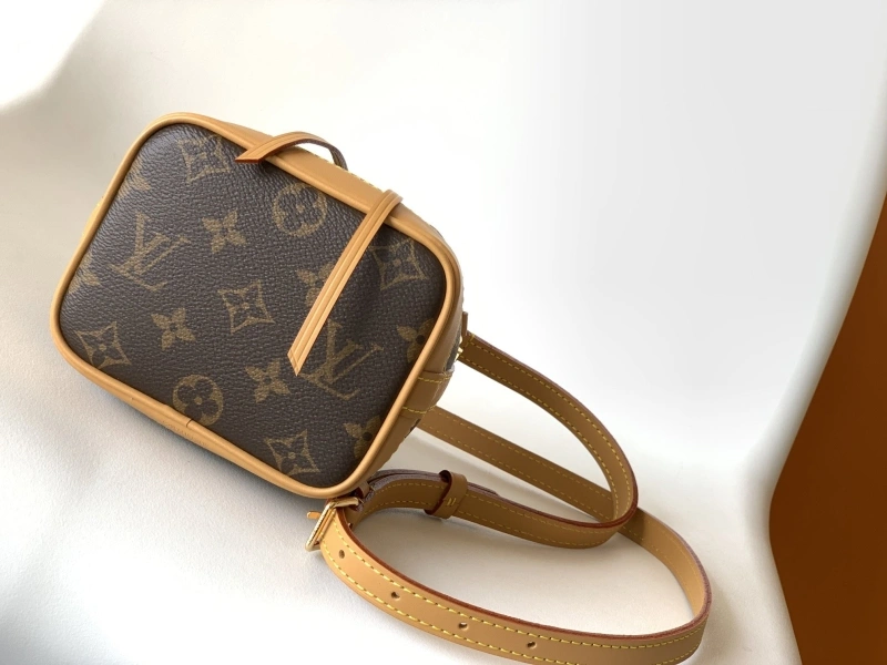 Sleek LX Bucket Bags 19626