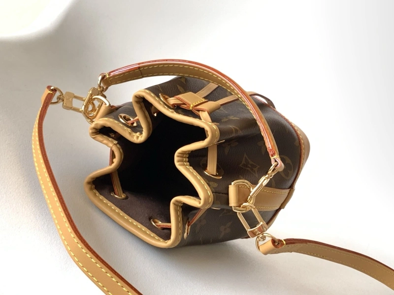 Sleek LX Bucket Bags 19626