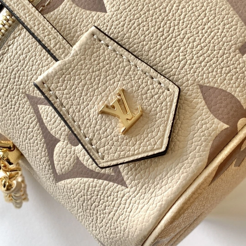 Compact LX Cosmetic Bags 19553