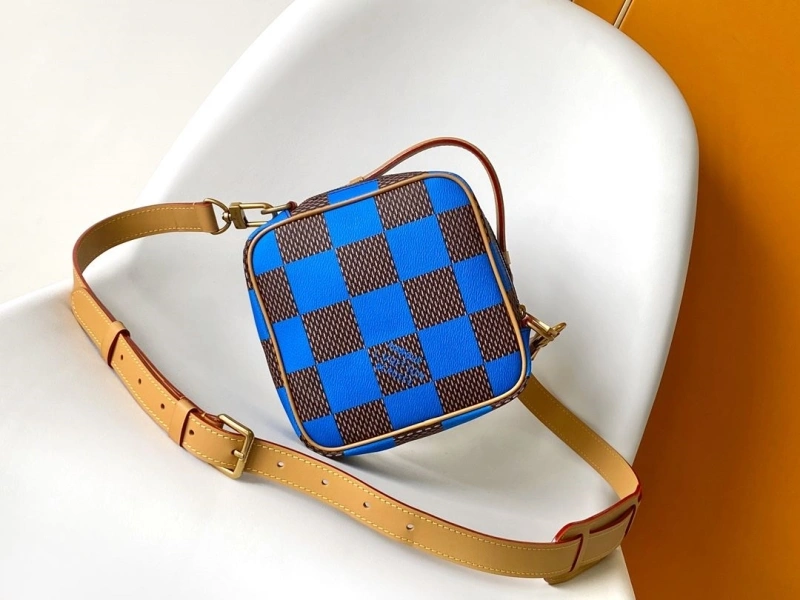 Comfortable LX Box Bags 19647