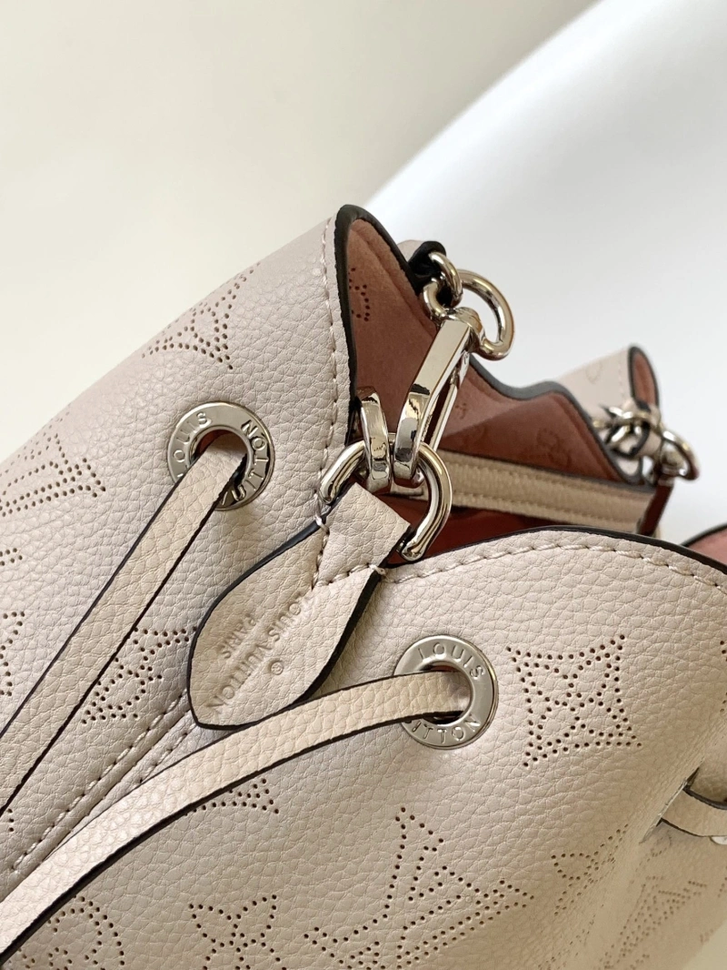 LX Bucket Bags Practical 19601
